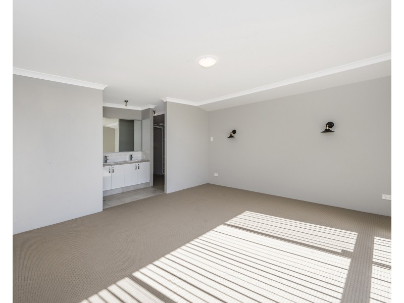 18 Greenville Vista, Meadow Springs WA 6210