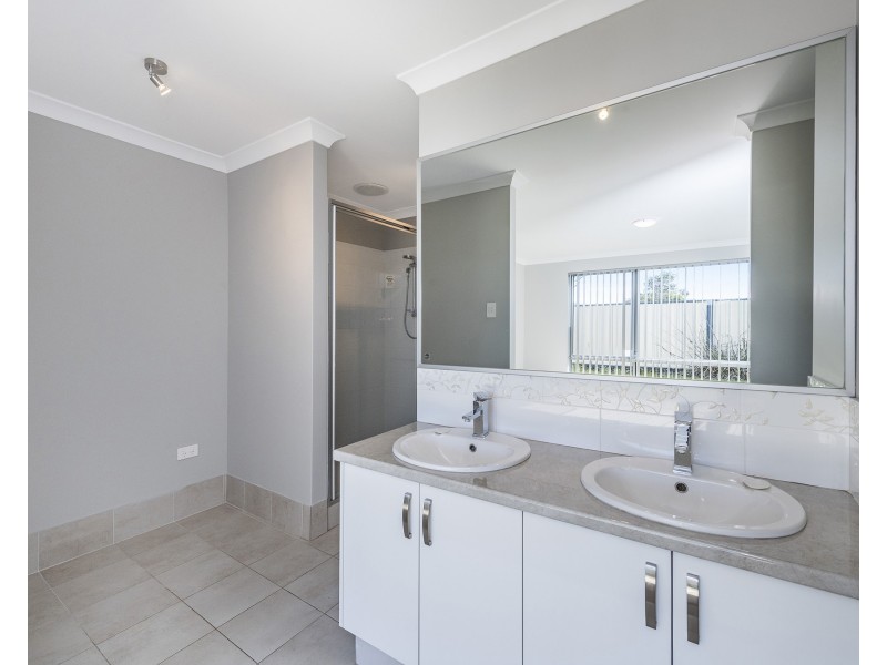 18 Greenville Vista, Meadow Springs WA 6210