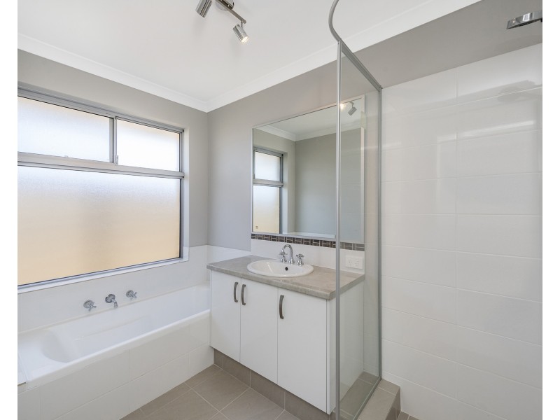 18 Greenville Vista, Meadow Springs WA 6210