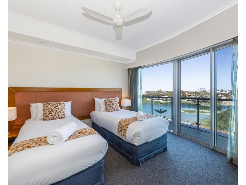 406/16 Dolphin Drive, Mandurah WA 6210