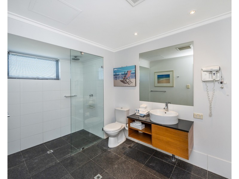 406/16 Dolphin Drive, Mandurah WA 6210