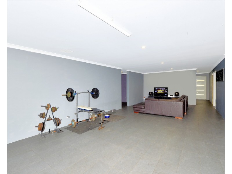 60 Badgerup Avenue, Lakelands WA 6180