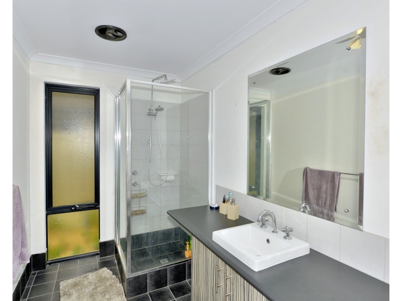 60 Badgerup Avenue, Lakelands WA 6180