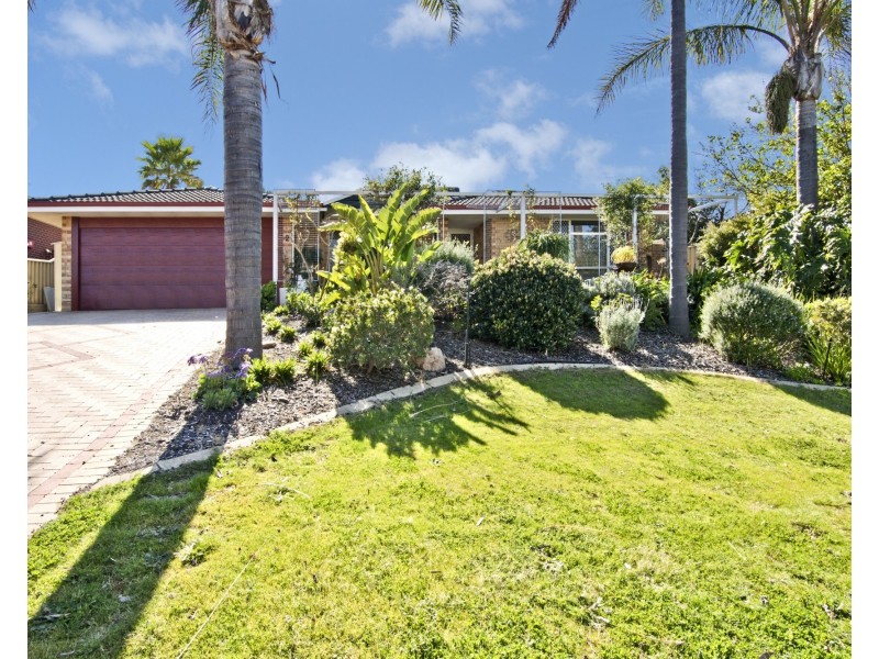 2 Nettle Place, Halls Head WA 6210