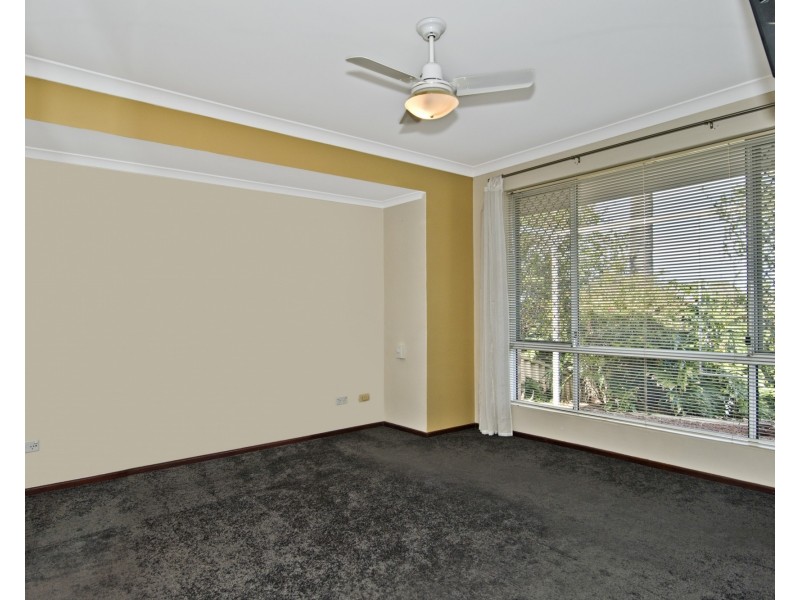 2 Nettle Place, Halls Head WA 6210