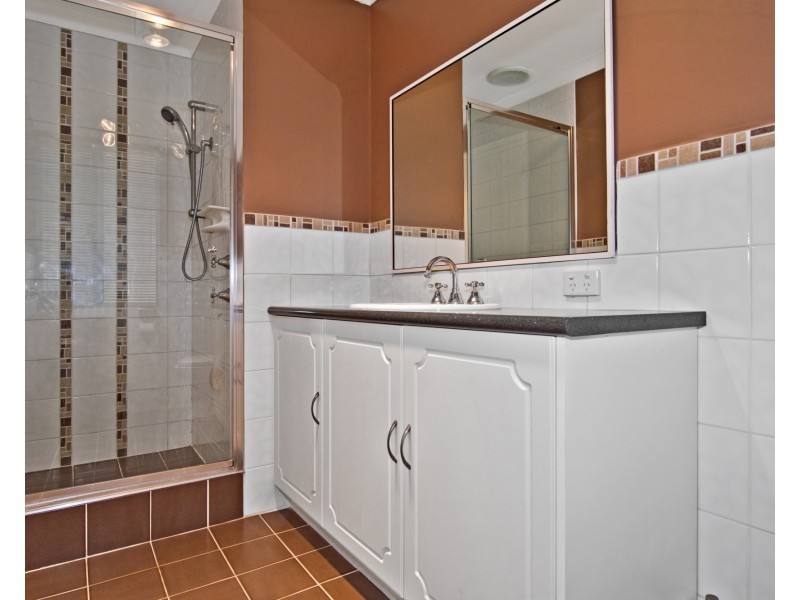 2 Nettle Place, Halls Head WA 6210