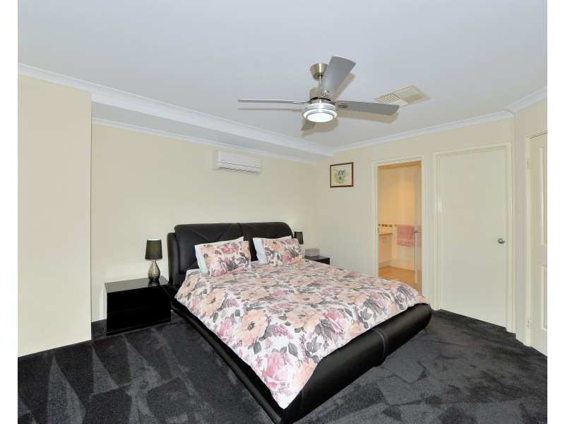 35 Newbridge Street, Meadow Springs WA 6210