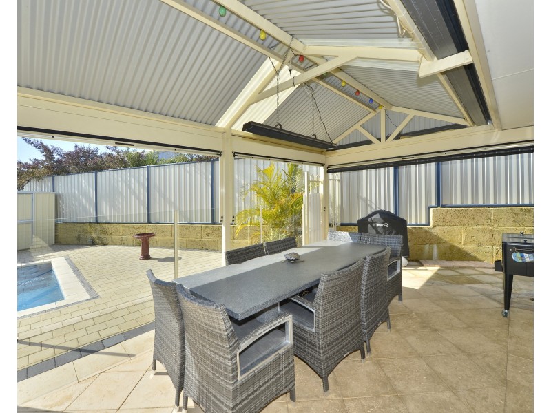 35 Newbridge Street, Meadow Springs WA 6210