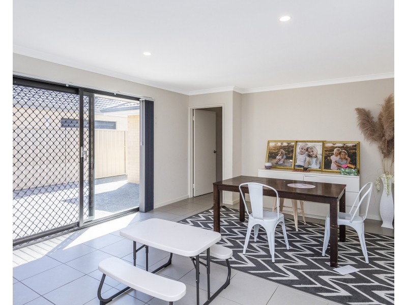 9 Sandals Way, Meadow Springs WA 6210