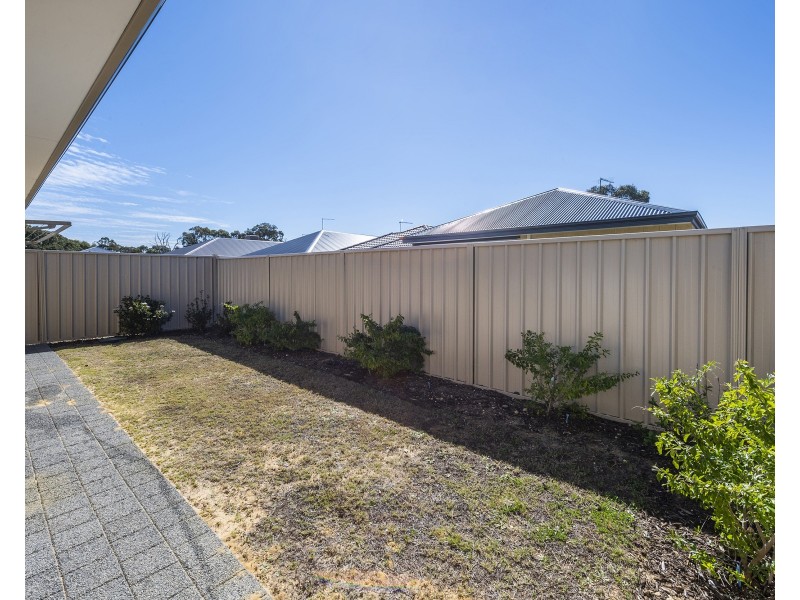9 Sandals Way, Meadow Springs WA 6210