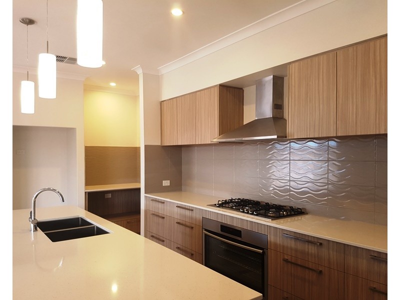 4  Pavetta Approach, Halls Head WA 6210