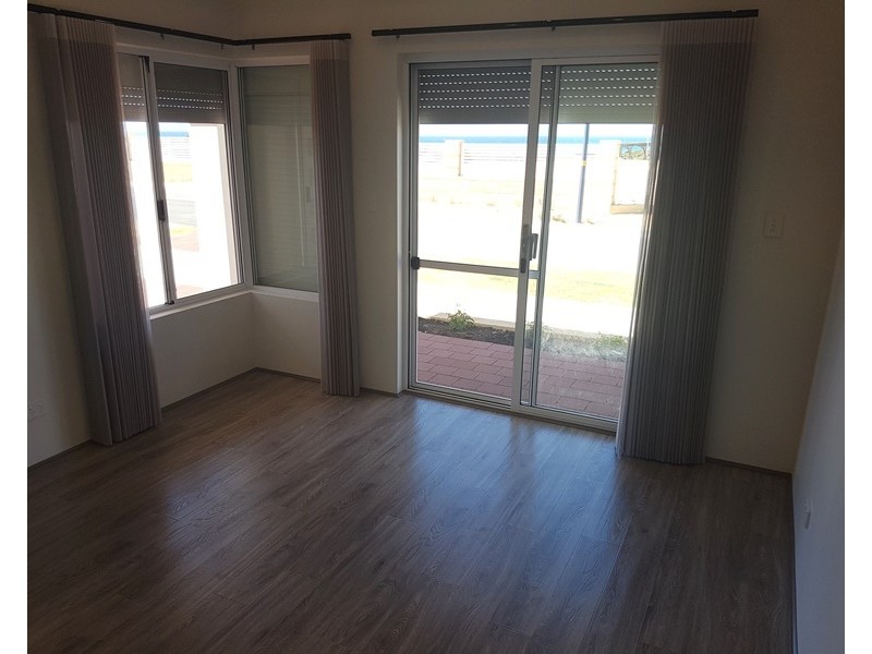 4  Pavetta Approach, Halls Head WA 6210