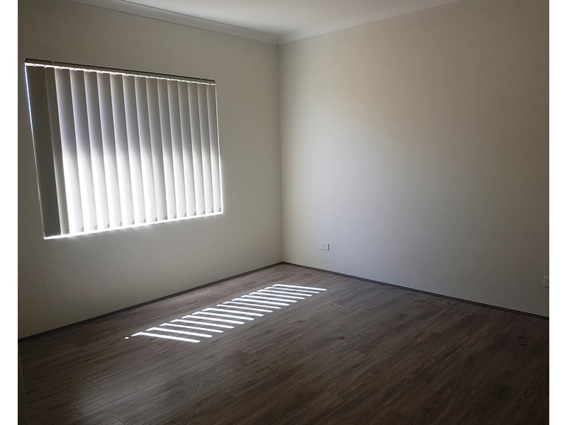 4  Pavetta Approach, Halls Head WA 6210