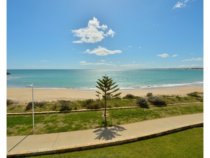 8 Clyde Place, Mandurah WA 6210