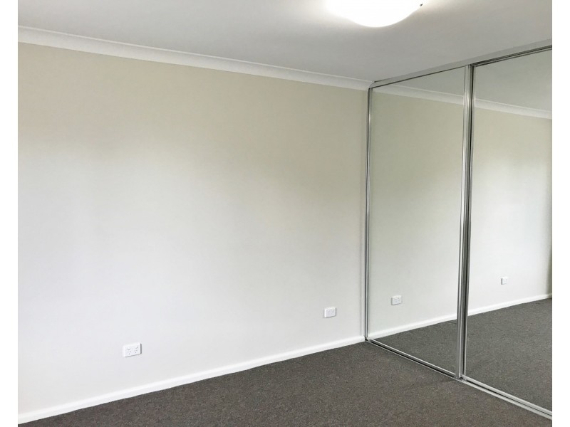 4 Honeysuckle Ramble, Halls Head WA 6210