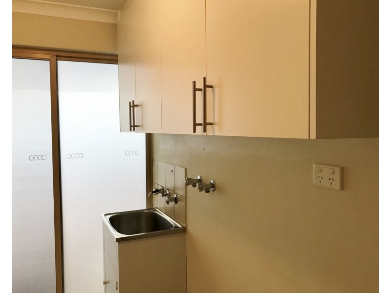 4 Honeysuckle Ramble, Halls Head WA 6210