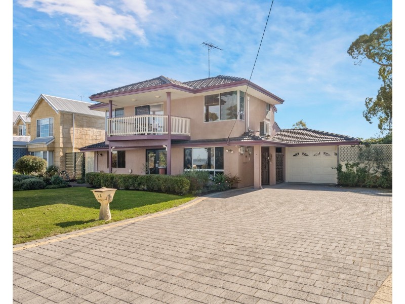 18 Peel Parade, Coodanup WA 6210