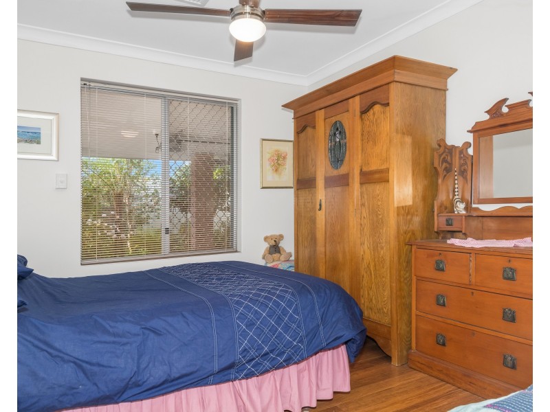 18 Peel Parade, Coodanup WA 6210