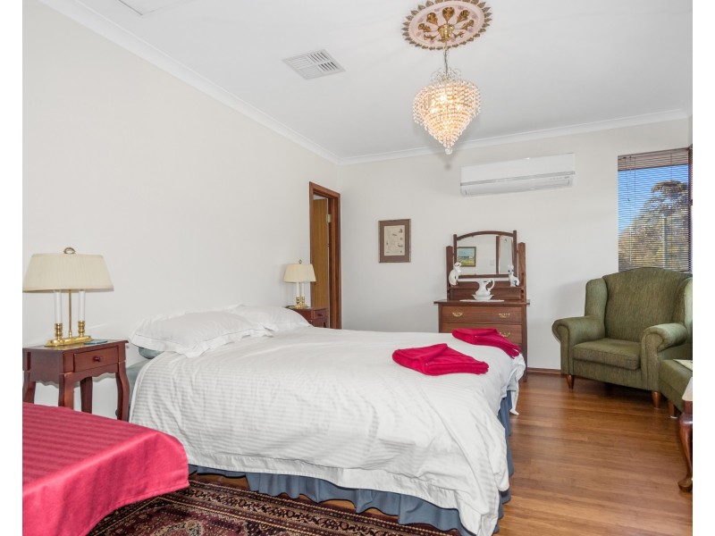 18 Peel Parade, Coodanup WA 6210