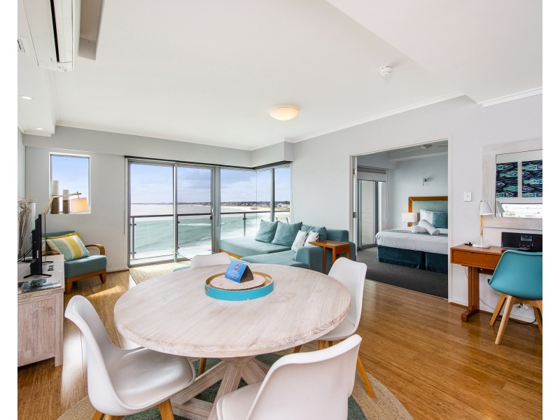 511/16 Dolphin Drive, Mandurah WA 6210