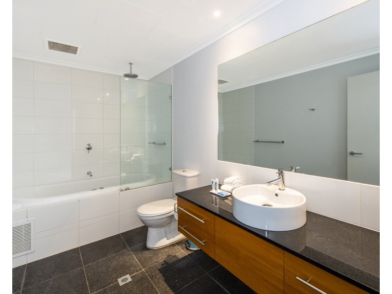 511/16 Dolphin Drive, Mandurah WA 6210