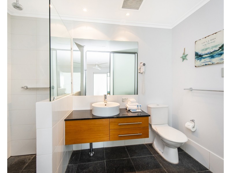 511/16 Dolphin Drive, Mandurah WA 6210
