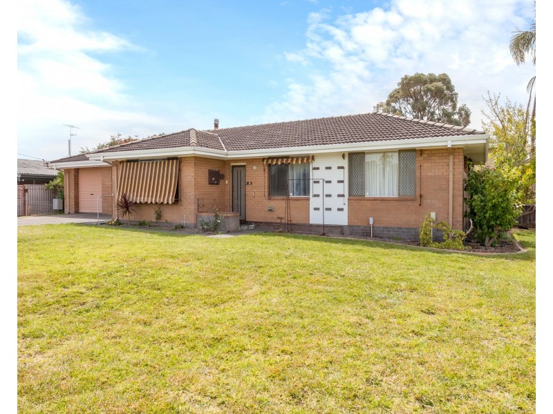 16 Dadger Street, Dudley Park WA 6210