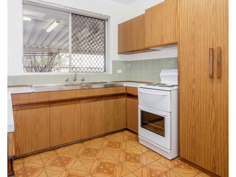 16 Dadger Street, Dudley Park WA 6210