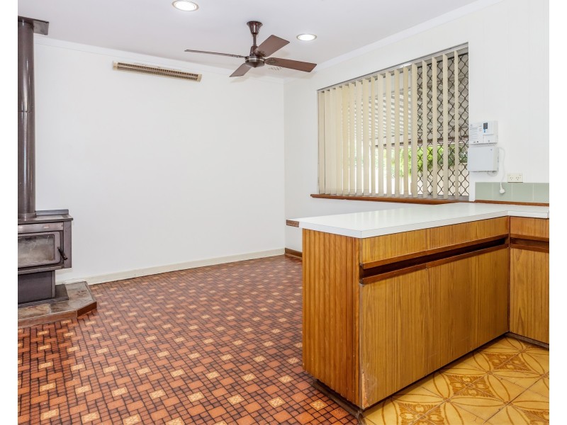 16 Dadger Street, Dudley Park WA 6210