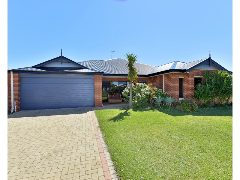 21 Marsdenia Road, Halls Head WA 6210