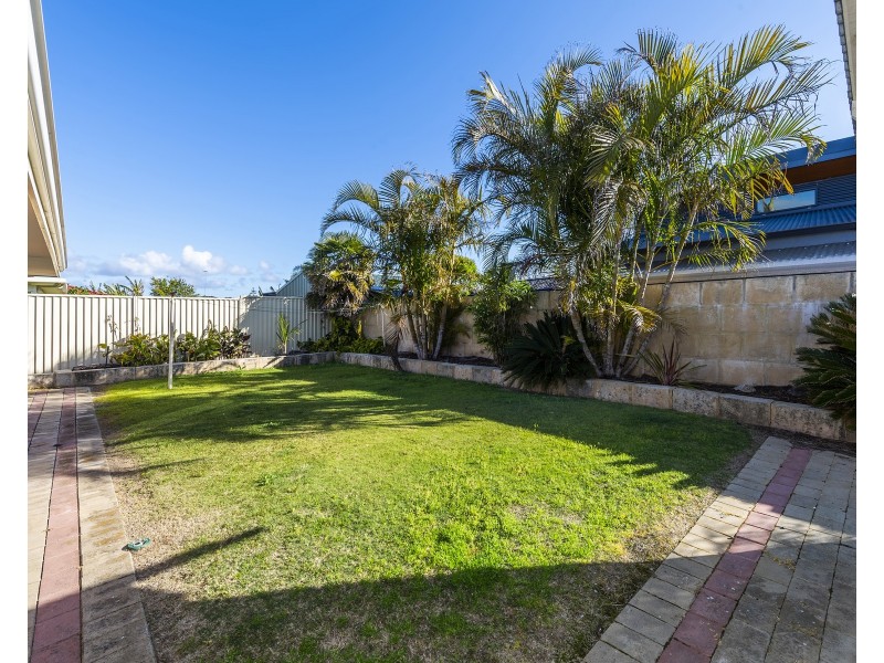 12 Summerlea Avenue, Meadow Springs WA 6210