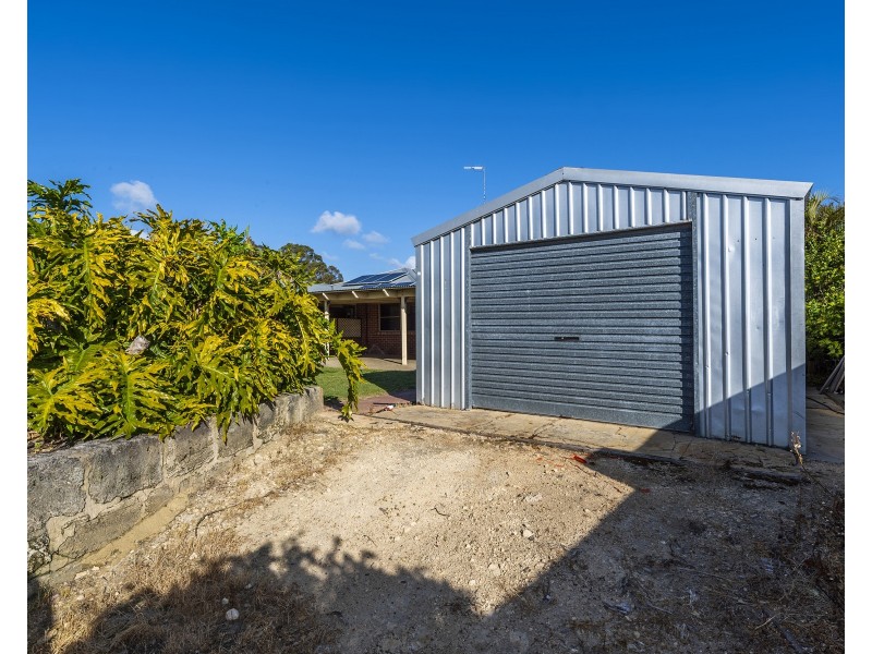 12 Summerlea Avenue, Meadow Springs WA 6210