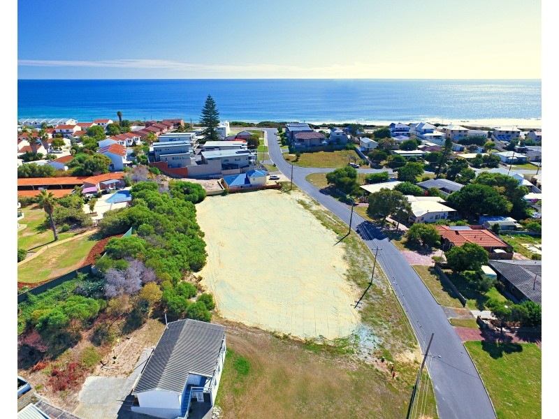 17 Oversby Street, Halls Head WA 6210