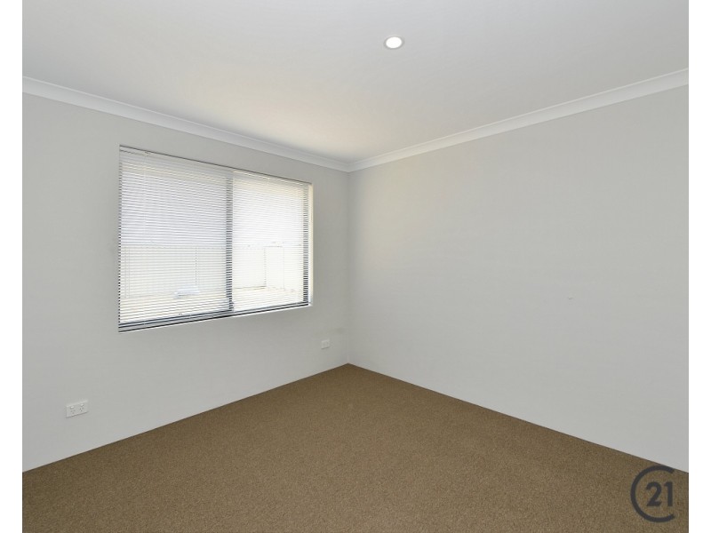 21 Thangoo Way, Golden Bay WA 6174