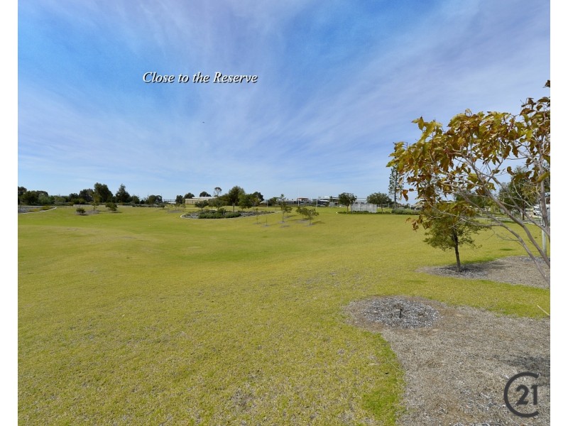 21 Thangoo Way, Golden Bay WA 6174