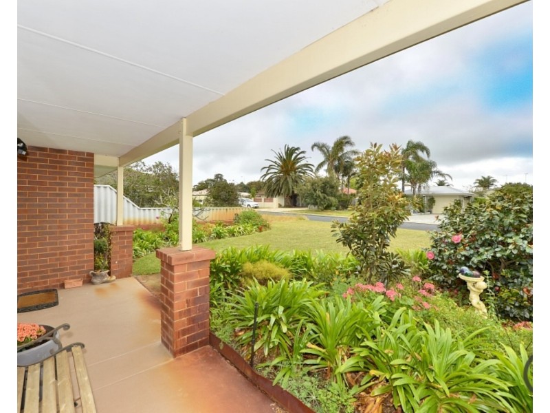 6 Swinton Place, Erskine WA 6210