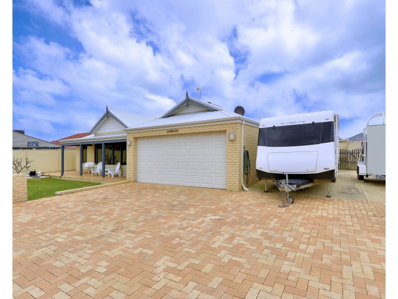 19 Bellambi Chase, Lakelands WA 6180