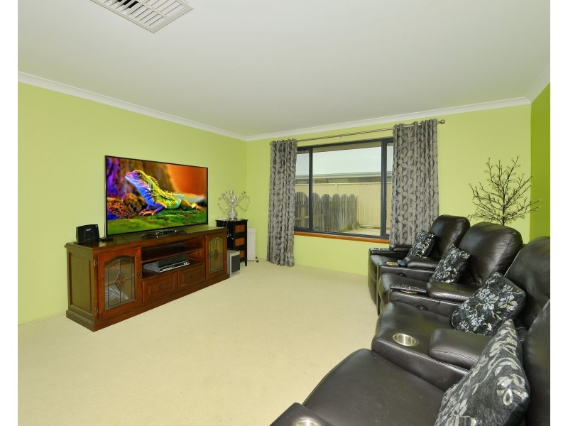 19 Bellambi Chase, Lakelands WA 6180