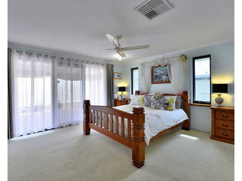 19 Bellambi Chase, Lakelands WA 6180