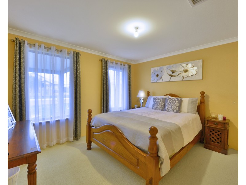 19 Bellambi Chase, Lakelands WA 6180