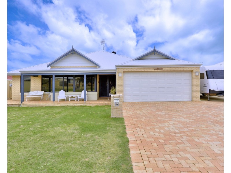 19 Bellambi Chase, Lakelands WA 6180