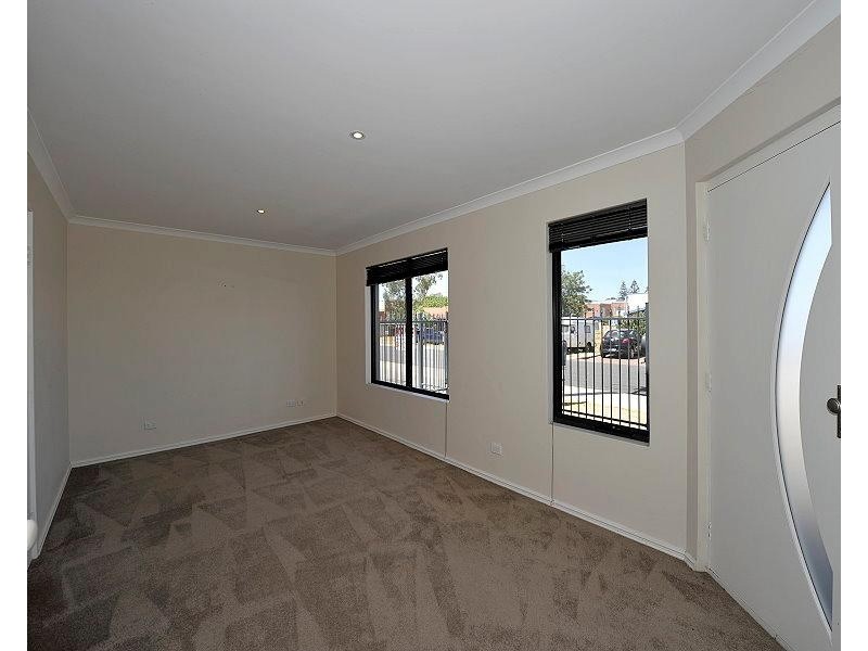 1/28 Davey Street, Mandurah WA 6210