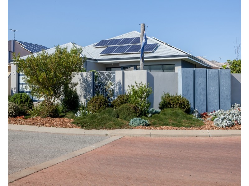 2 Highland Crescent, Meadow Springs WA 6210