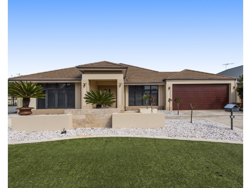 11 Cohen Vista, Lakelands WA 6180