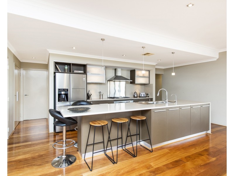 11 Cohen Vista, Lakelands WA 6180