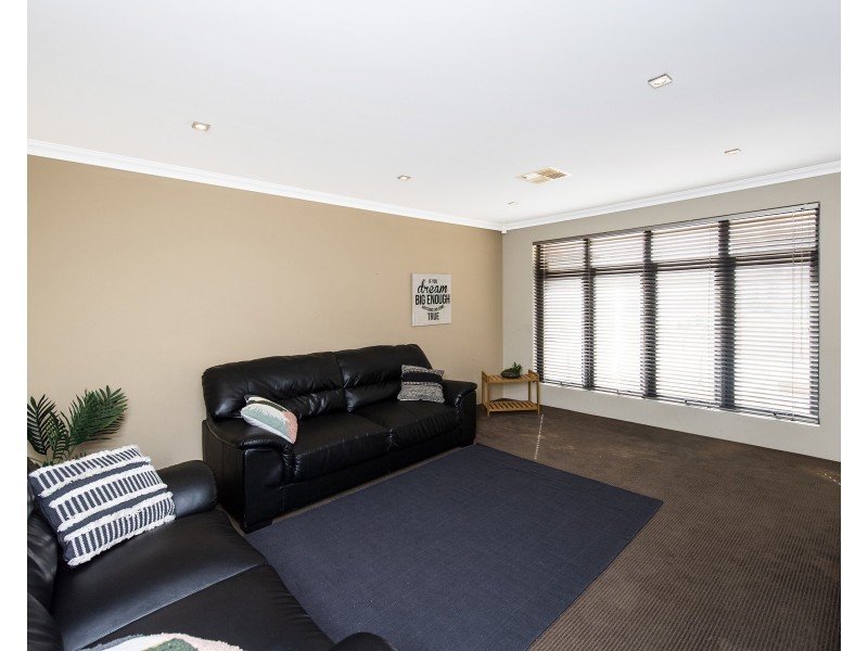 11 Cohen Vista, Lakelands WA 6180