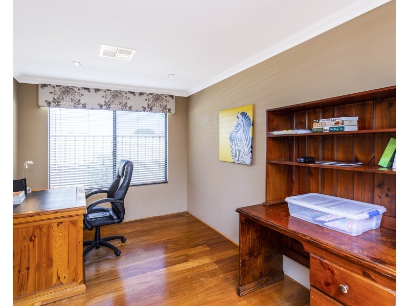 11 Cohen Vista, Lakelands WA 6180