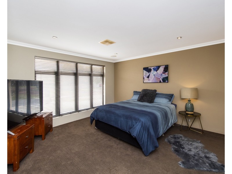 11 Cohen Vista, Lakelands WA 6180