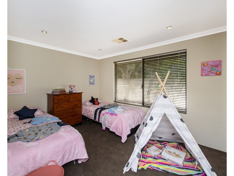 11 Cohen Vista, Lakelands WA 6180