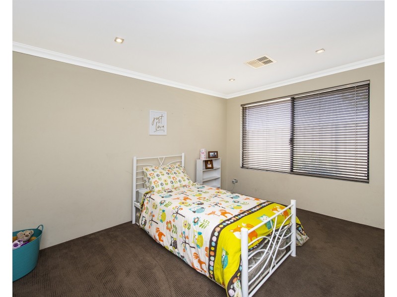 11 Cohen Vista, Lakelands WA 6180